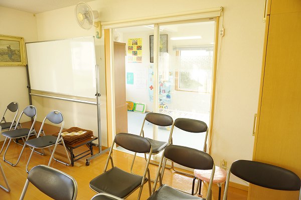 鶴岡キリスト教会・キッズルーム入口